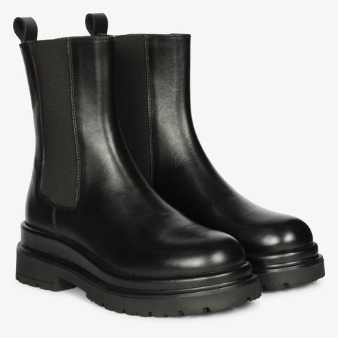 EMANUELLE VEE THELMA 409-15 BEATLES IN PELLE