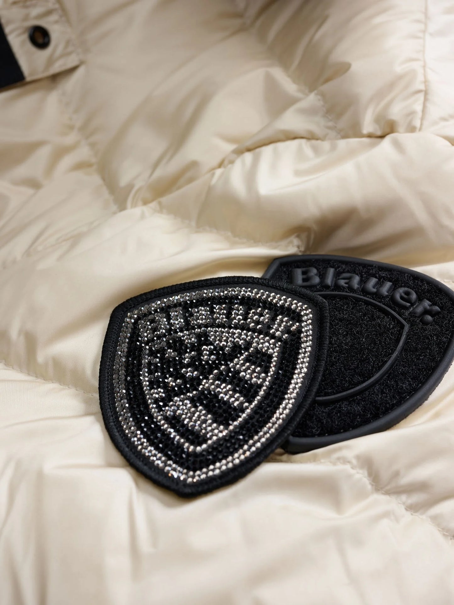 Blauer Kristin piumino lungo con pelliccia ecologica