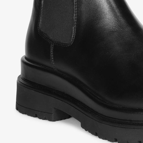 EMANUELLE VEE THELMA 409-15 BEATLES IN PELLE