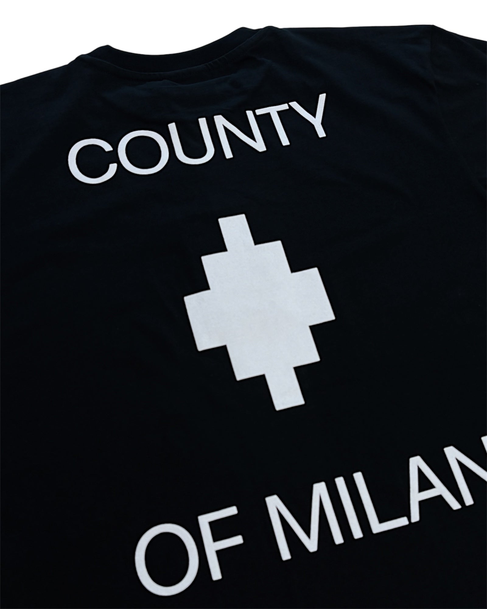 Jersey in cotone 100% morbido e traspirante per un comfort quotidiano.