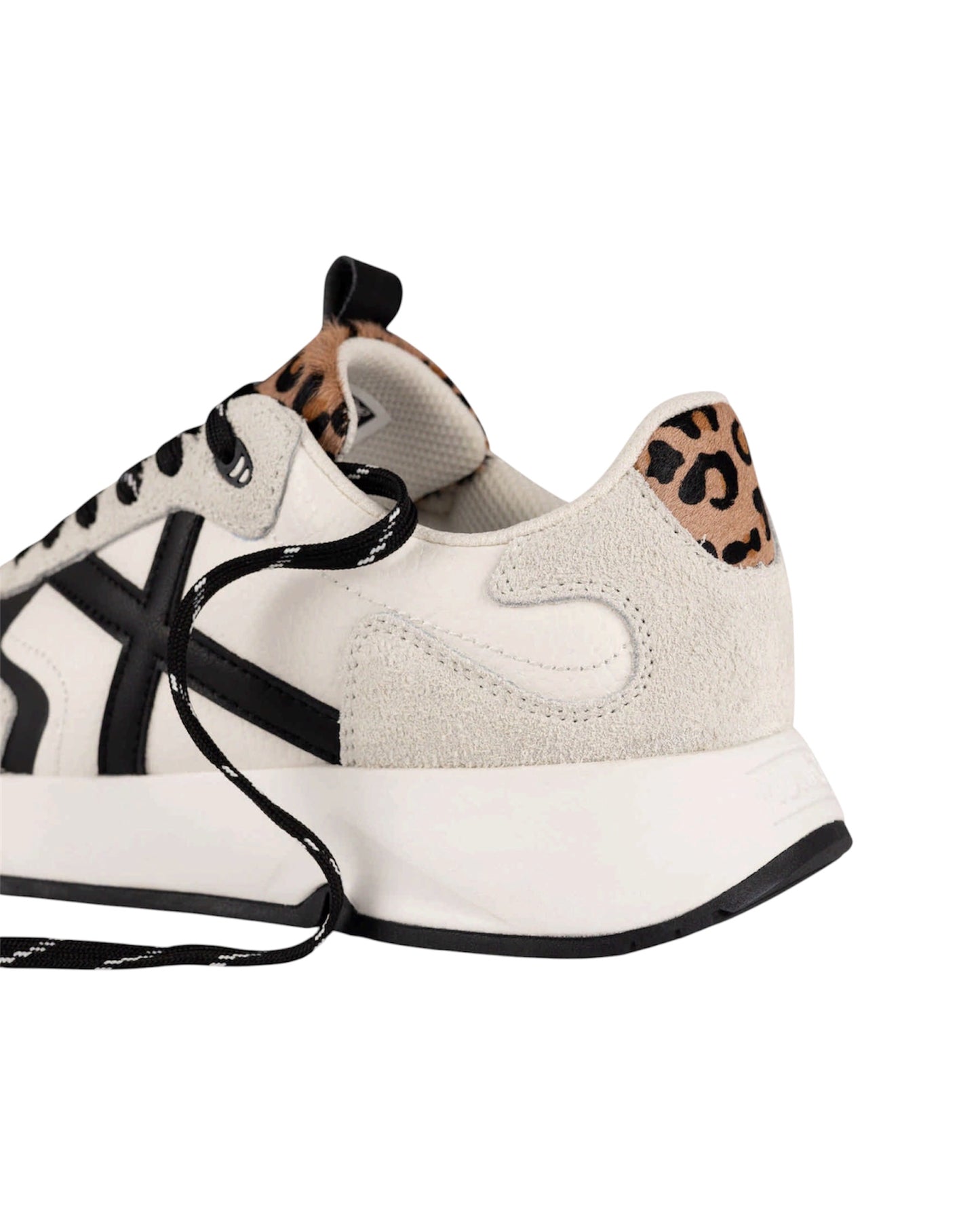 Sneakers Munich Mamba 18 Bianche Donna