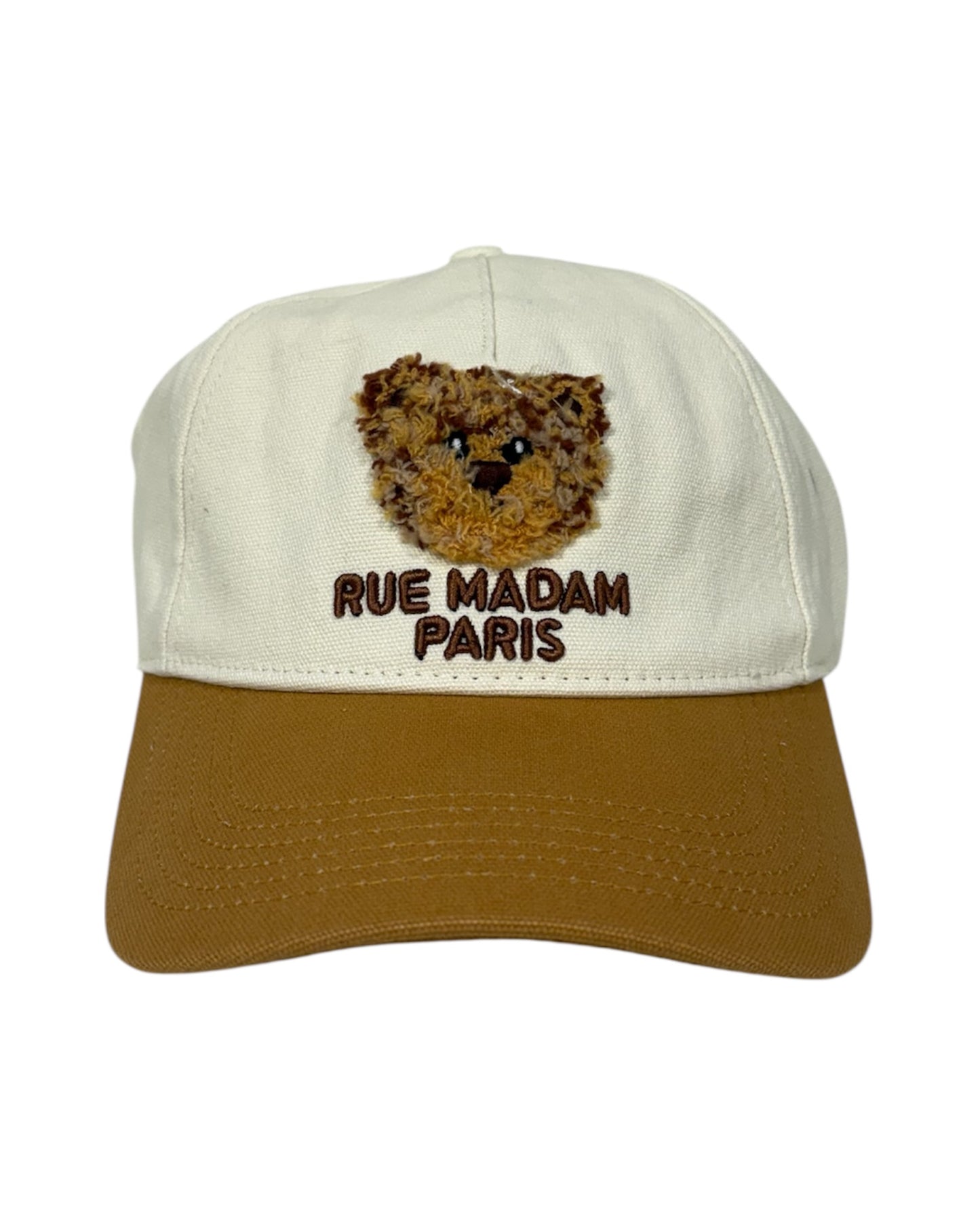 Vista frontale del cappello Rue Madam bicolore con logo orsetto ricamato.