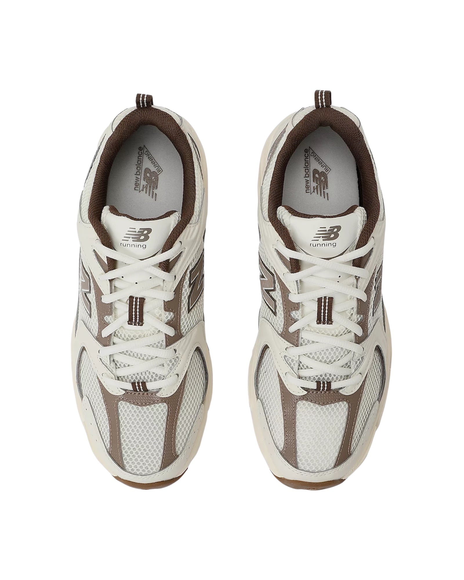 Vista posteriore delle sneakers con design running stabile.